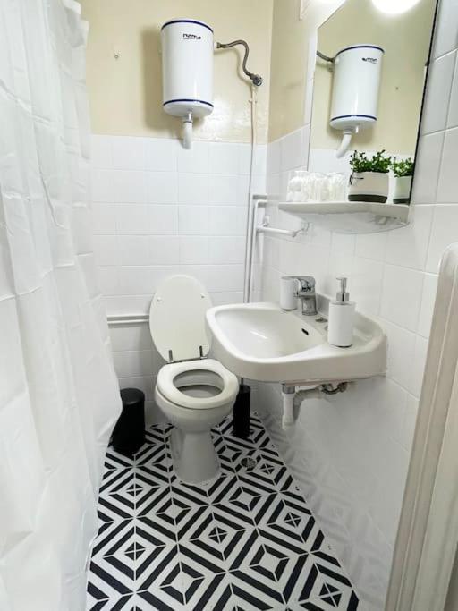 Cute And Quiet Apartment In The Center Of Athens Ngoại thất bức ảnh
