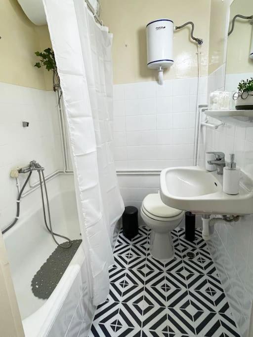 Cute And Quiet Apartment In The Center Of Athens Ngoại thất bức ảnh